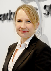Dr Erika Vinczer